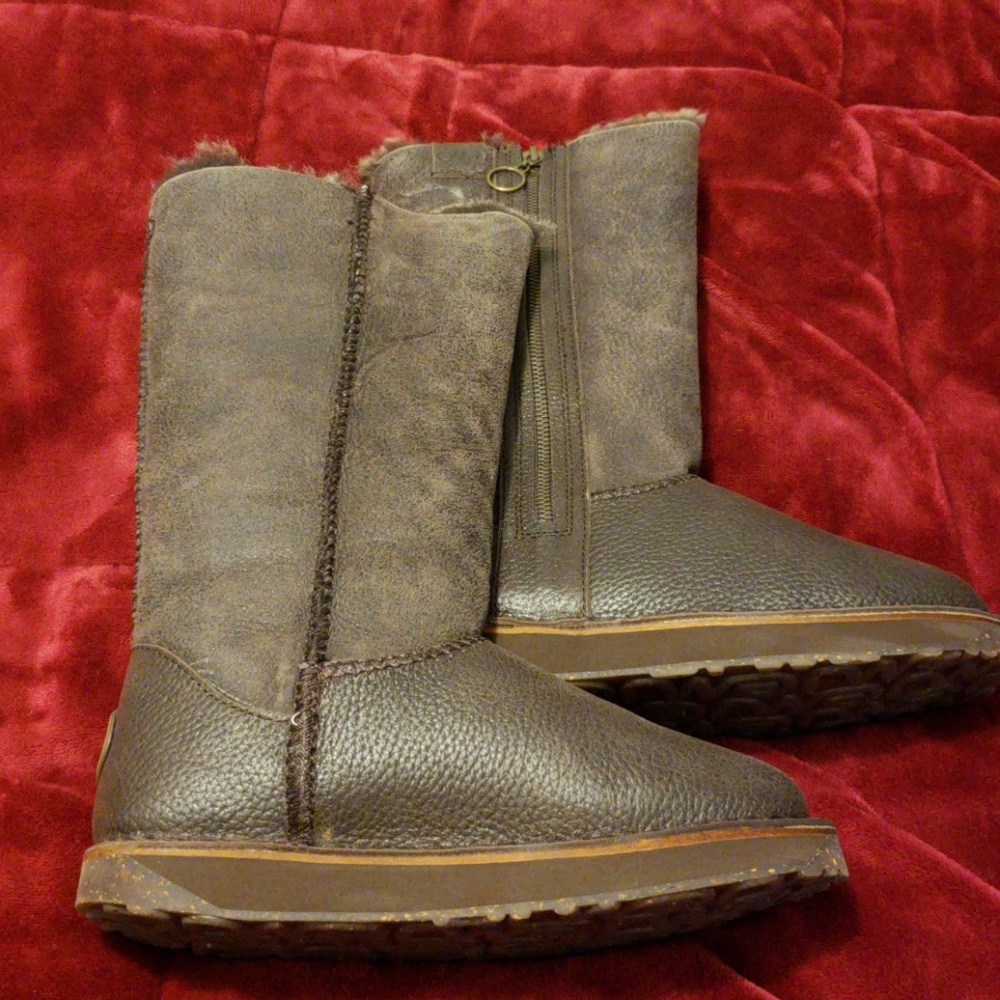 Authentic Emu Australia Sheepskin Boots